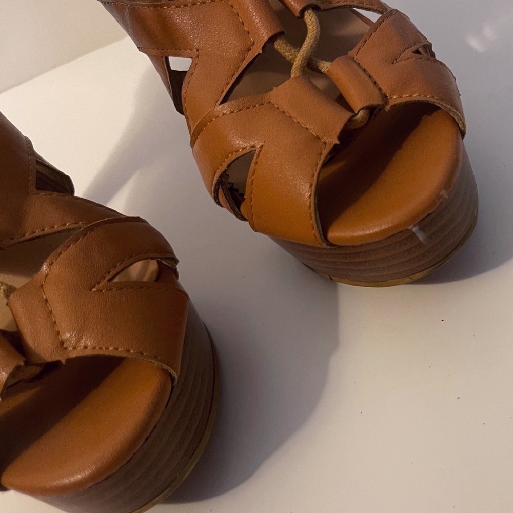 TOP Moda Tan Strappy Heels - Picture 9 of 14